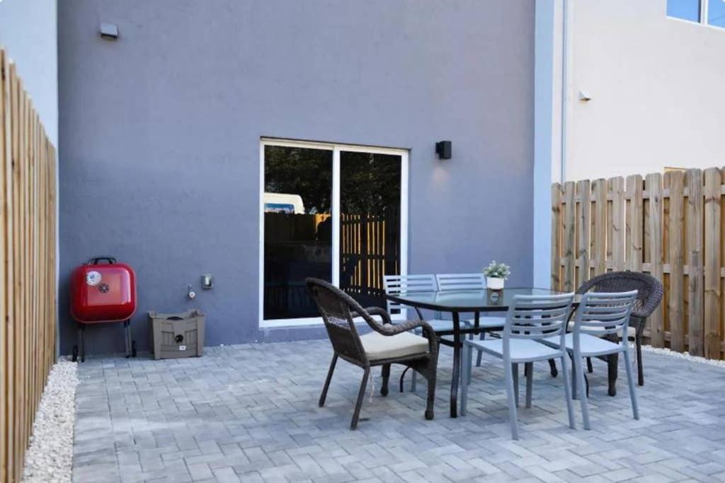 Outstanding Townhouse 18 Min From The Beach - Th2 Miami Exterior photo